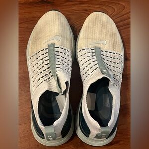 React Phantom Run Flyknit 2 Running Shoe